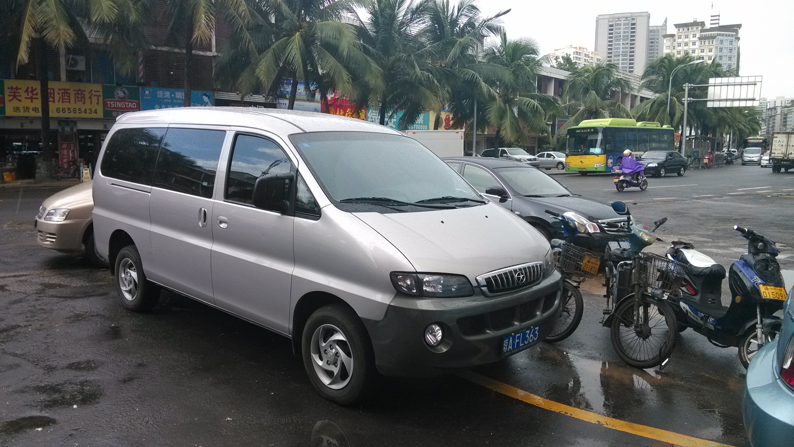 自驾租赁瑞风汽车